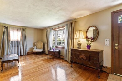 8 Wakefield St, Reading, MA 01867 - photo 7