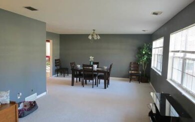 599 NW Gwen Lake Ave, Lake City, FL 32055 - photo 4