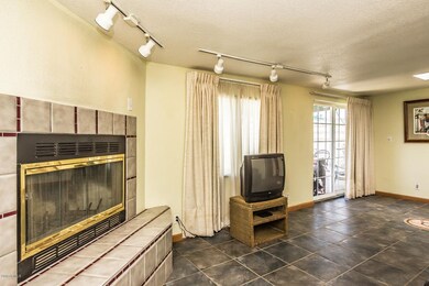 1922 E. Whiten Ave. Phx-24