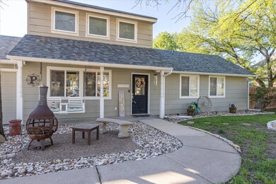 4012 Angelina Ct N, Granbury, TX 76049 - photo 2