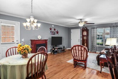 208 Johnstone Dr, Dickson, TN 37055 - photo 4