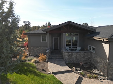 10466 Sundance Ln, Redmond, OR 97756 - photo 2