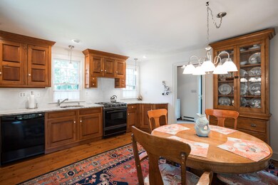 303 Cedar St, Chatham, MA 02633 - photo 5