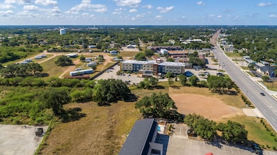 2125 N Esplanade St, Cuero, TX 77954 - photo 6