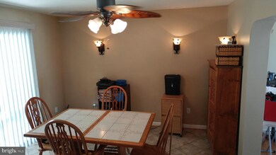 216 Greenview Ave, Reisterstown, MD 21136 - photo 5