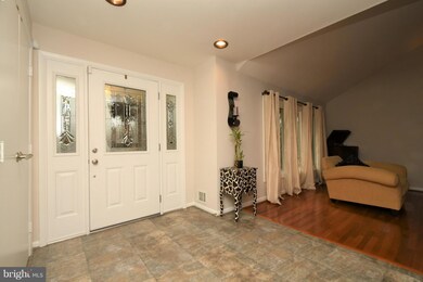 10516 Arrowood St, Fairfax, VA 22032 - photo 4