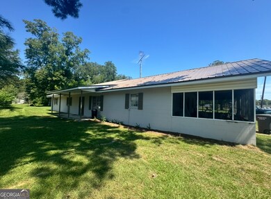 146 7th Ave W, Pitts, GA 31072 - photo 2