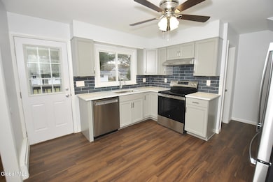 49 Delafield Dr, Albany, NY 12205 - photo 6