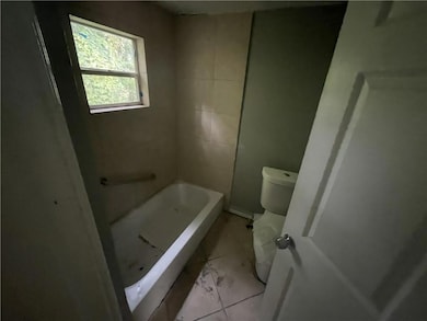 2413 S Derbigny St, New Orleans, LA 70125 - photo 6