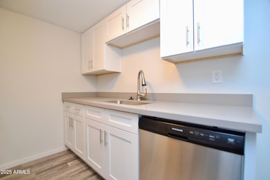 44 E Roanoke Ave unit 8, Phoenix, AZ 85012 - photo 2