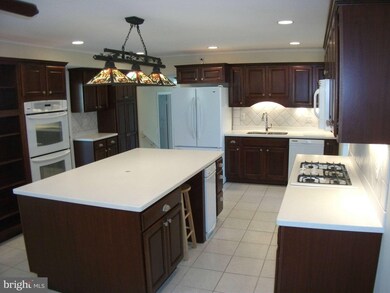 317 Beachside Dr, Stevensville, MD 21666 - photo 3