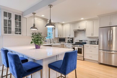 76Pine Kitchen2