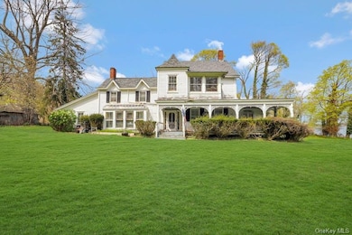 1008 W Shore Rd, Oyster Bay, NY 11771 - photo 2