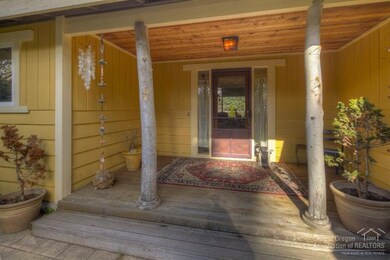 61303 King Solomon Ln, Bend, OR 97702 - photo 2