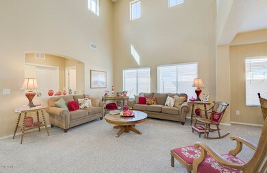 LIVING ROOM (2)