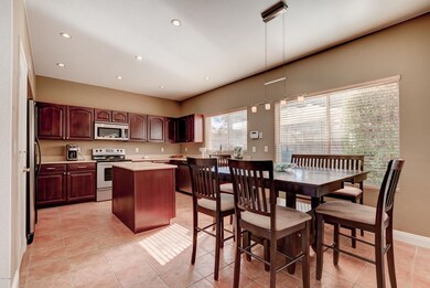 2451 W Indigo Dr-13