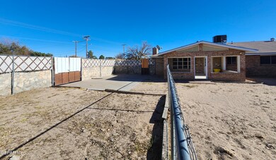 631 Mike Maros St, Fabens, TX 79838 - photo 4