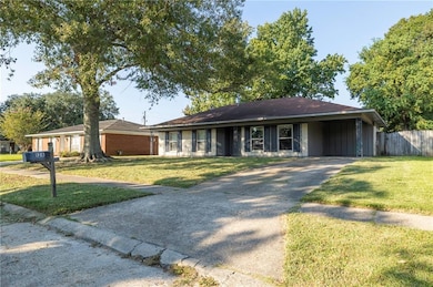 128 Dijon Dr, Slidell, LA 70458 - photo 2