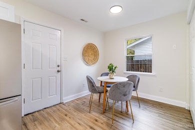 1723 Monterey Ct, Cincinnati, OH 45223 - photo 6