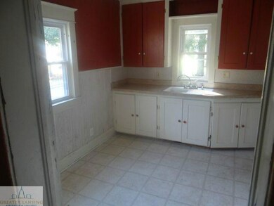 1716 Todd Ave, Lansing, MI 48910 - photo 6