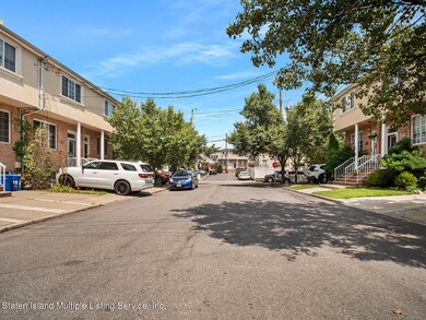 23 Knight Loop, Staten Island, NY 10306 - photo 2