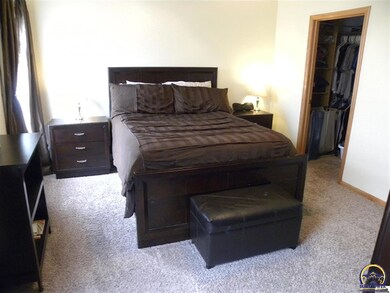 820 SE 44th St, Topeka, KS 66609 - photo 5