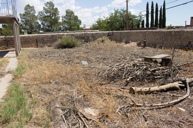 2712 Frankfort Ave, El Paso, TX 79930 - photo 2