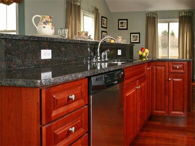 56 Virginia Dr unit 64, Rochdale, MA 01542 - photo 4