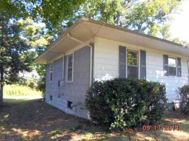 501 Powell Ave, Erie, PA 16505 - photo 4