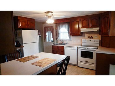 11 Kinne St, West Warwick, RI 02893 - photo 4