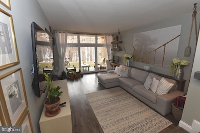 1666 Parkcrest Cir unit 100, Reston, VA 20190 - photo 7