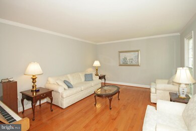 3521 Majestic Pine Ln, Fairfax, VA 22033 - photo 4