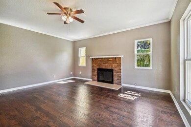 LIVING ROOM W/FIREPLACE