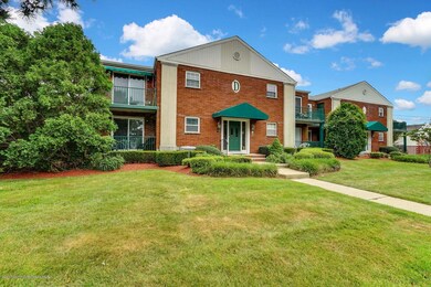 65 Cedar Ave Long Branch NJ-large-003-12