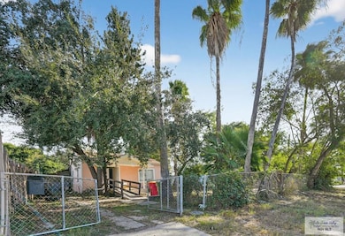 1875 Cleveland St, Brownsville, TX 78521 - photo 2