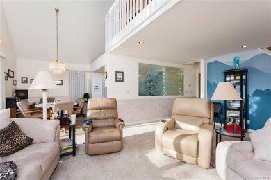 226 W Wynnbrook Dr, Hendersonville, NC 28792 - photo 4