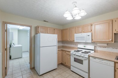 101 Villa Creek Dr unit 11-101, Reynoldsburg, OH 43068 - photo 7