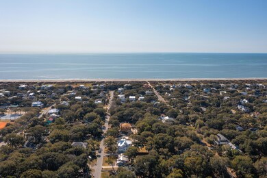 Short walk or bike ride to the beach