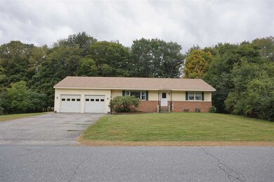 521 Colonial Dr, White River Junction, VT 05001 - photo 2