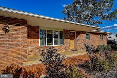 308 Anna Ln, Sykesville, MD 21784 - photo 4