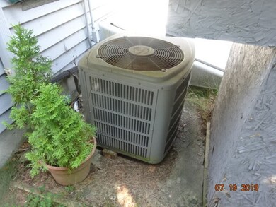 24 Valleyview Ct unit 24, Fitchburg, MA 01420 - photo 3