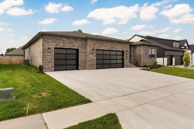 880 E Emerald Terrace, Nixa, MO 65714 - photo 4