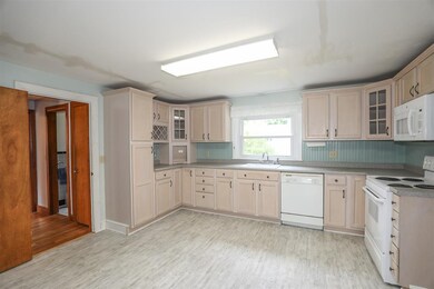 4 Edson St, Nashua, NH 03064 - photo 6