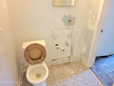 4556 Harlow Blvd, Jacksonville, FL 32210 - photo 6