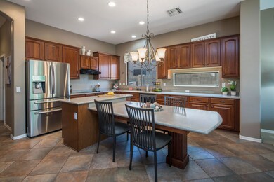 Eat-in kitchen
