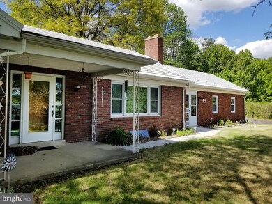 145 Gerald Ave, Orwigsburg, PA 17961 - photo 3