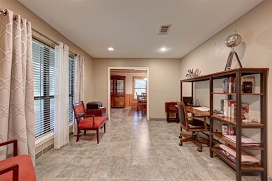 Study area that is completely tiled and can accomm