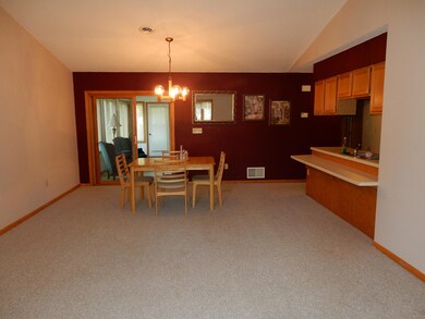 Dining/Kitchen