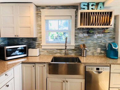 9A Conwell St unit 5, Provincetown, MA 02657 - photo 7