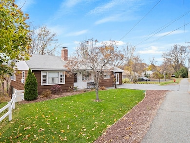 132 W Main St, Northborough, MA 01532 - photo 2